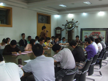 太阳成集团tyc539召开党的群众路线教育实践活动学生座谈会